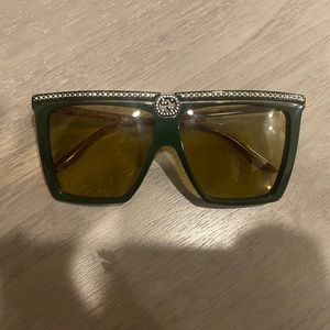 BRAND NEW oversized Gucci crystal logo sunglasses